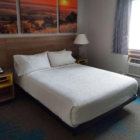 Days Inn By Wyndham Willmar Eksteriør billede